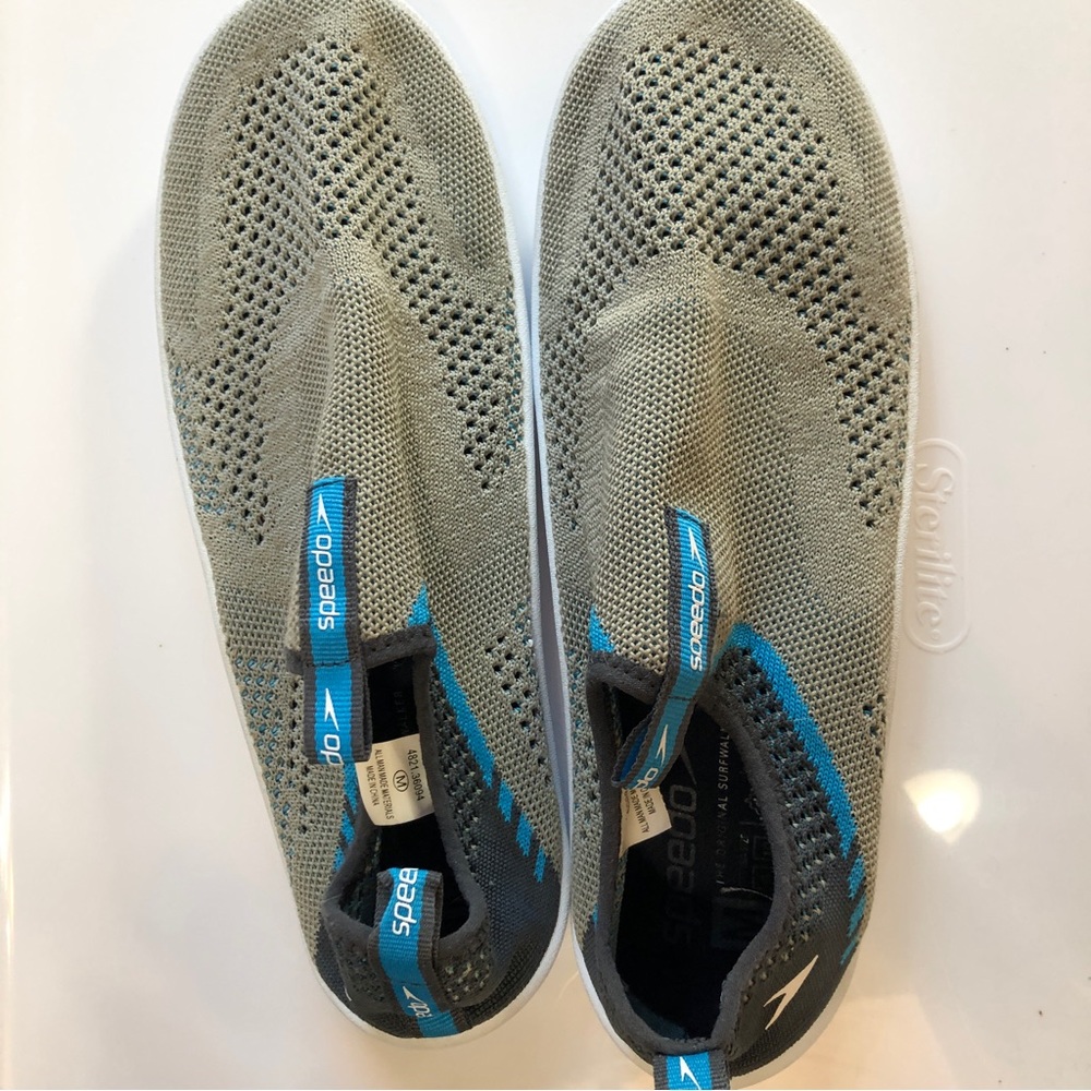 Gray Speedo Men’s Surf Water Shoes Medium (Size 9-10)